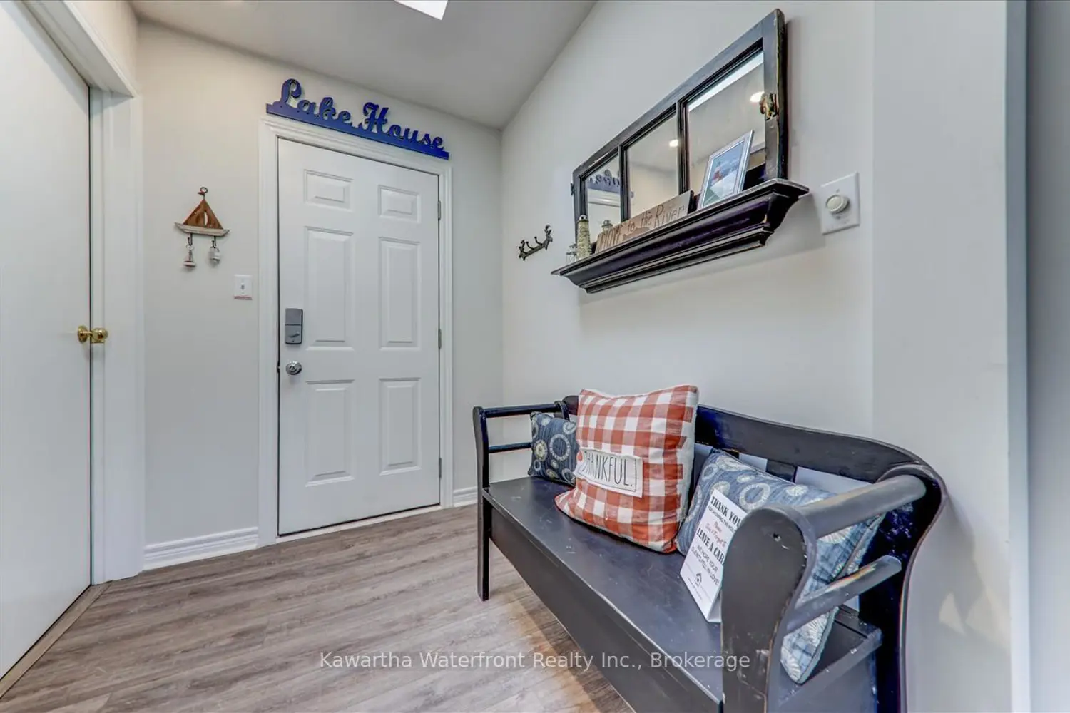 3534 Monck Road photo 3