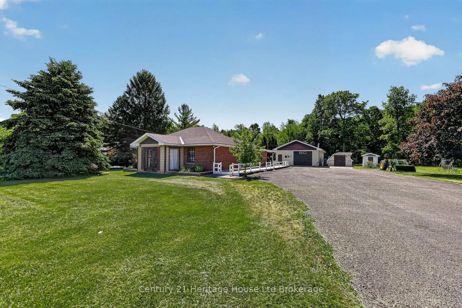 15067 Elginfield Road photo 2
