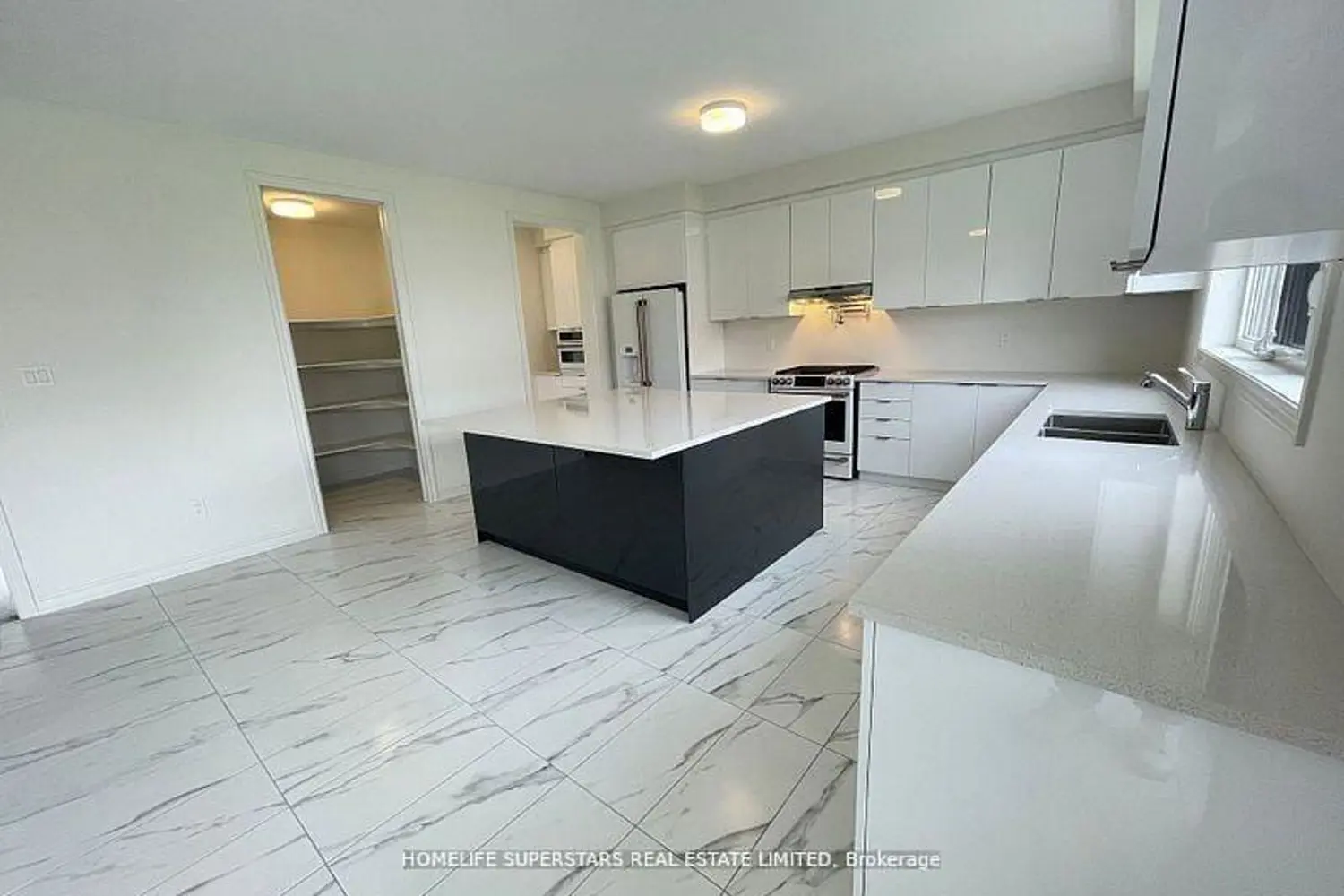 17 Bellflower Crescent photo 4
