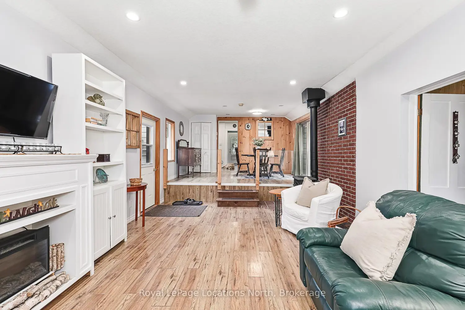 142 Marsh Street photo 4