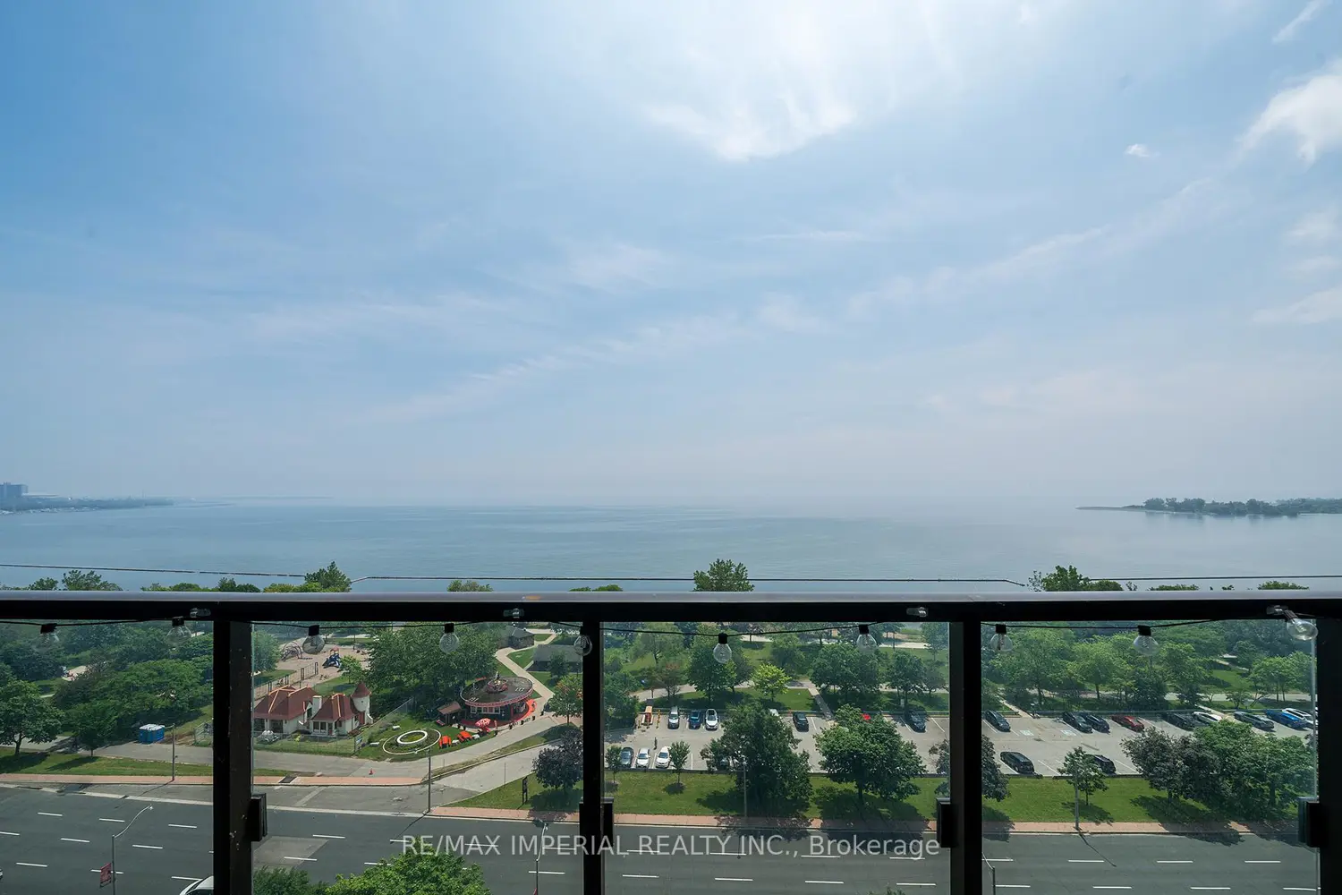 1926 Lakeshore Boulevard 1607 photo 4