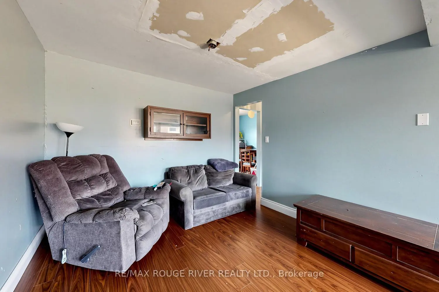121 Deacon Lane photo 4