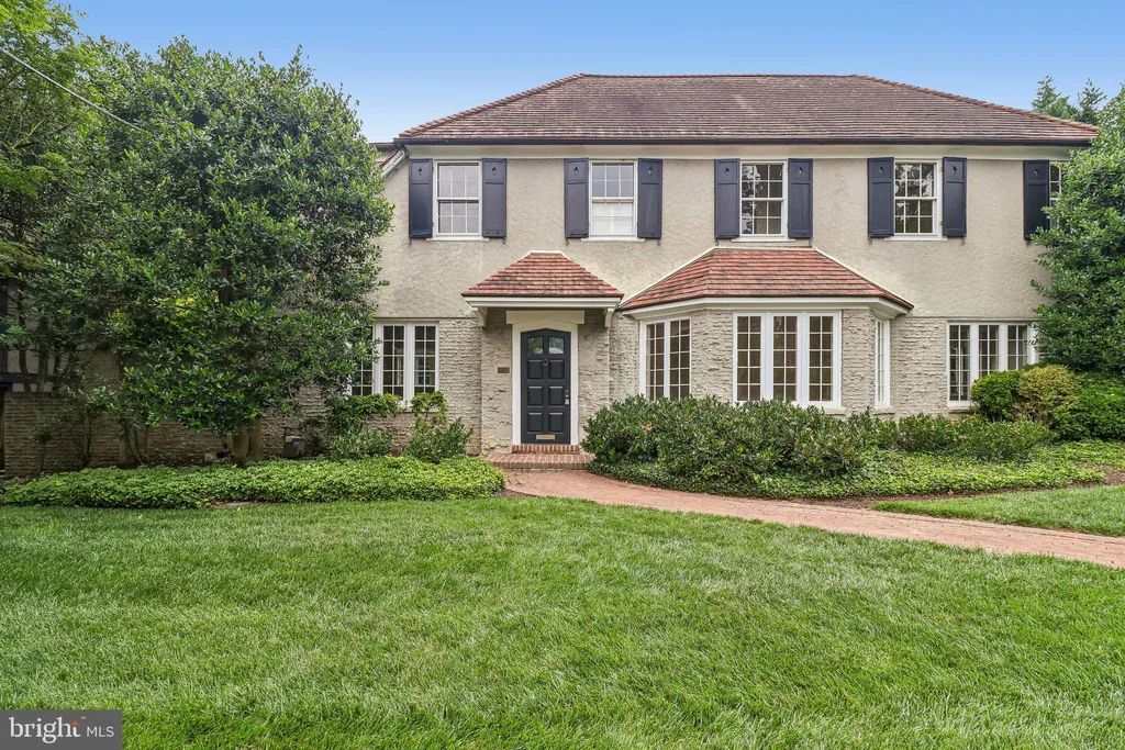 2920 44th Place NW, Washington, DC 20016 photo 4