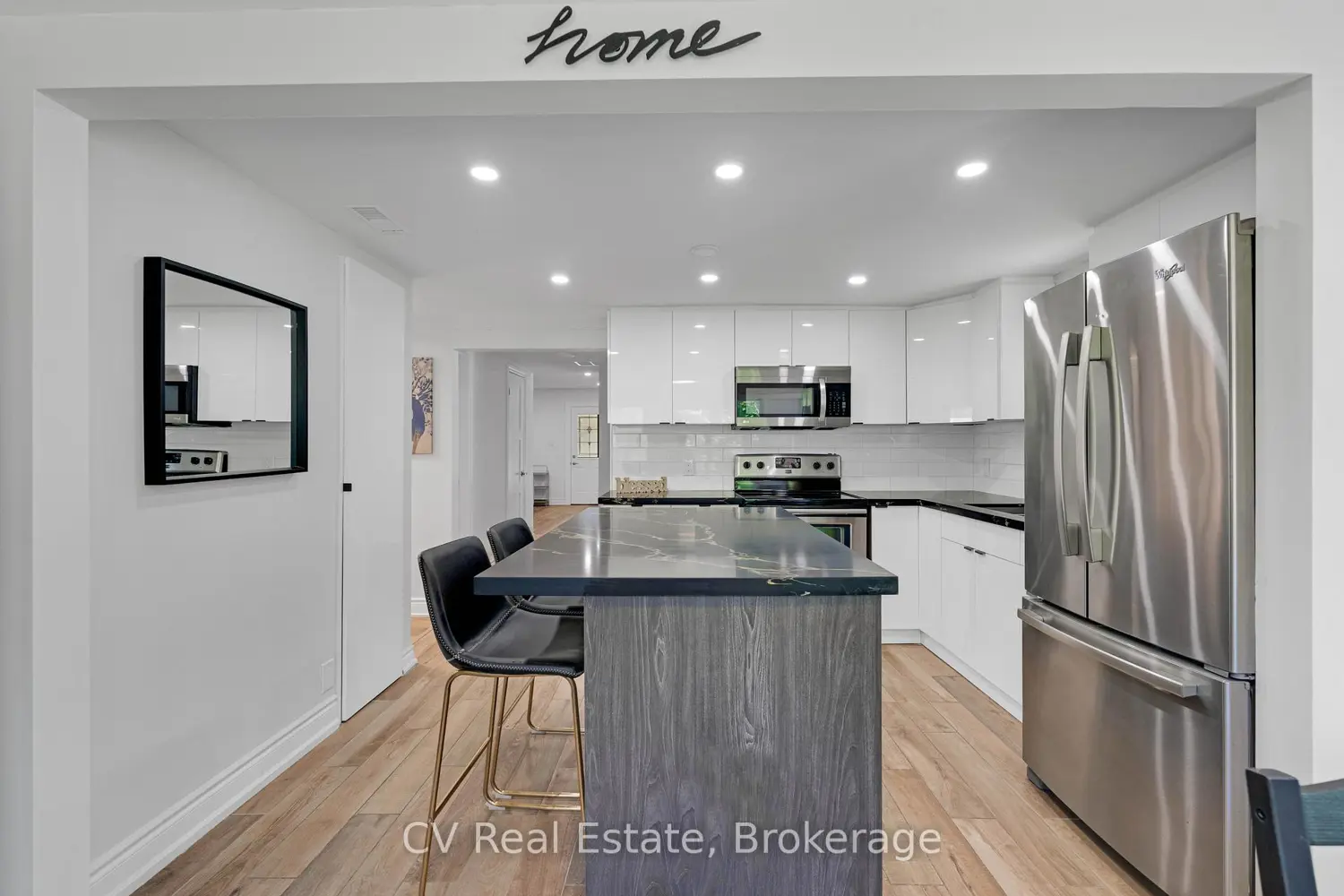 637 Pinegrove Avenue photo 5