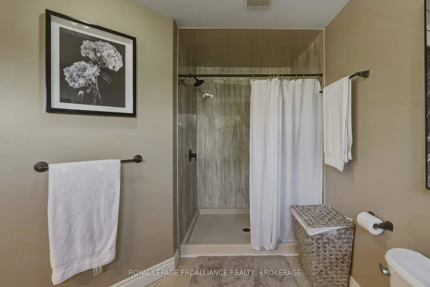 92 Windermere Boulevard photo 5