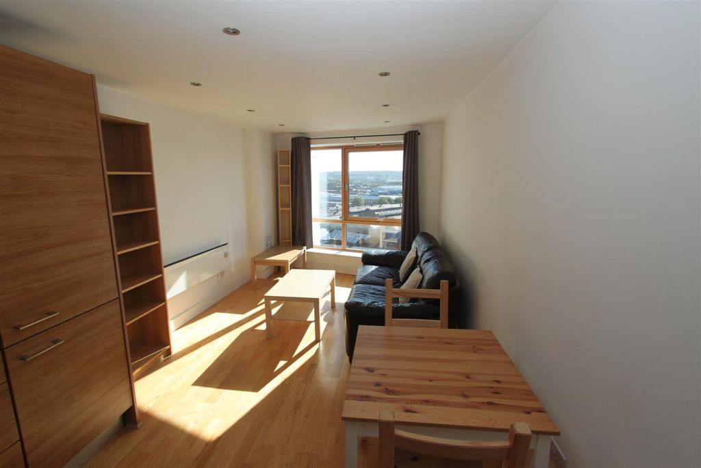 1 bed flat for saleClarence House, Leeds Dock LS10