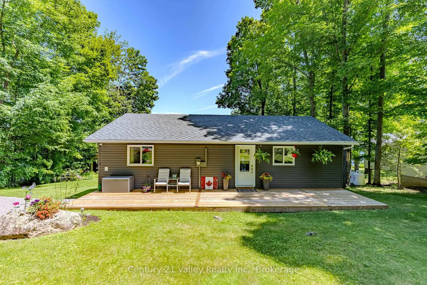 141 Mulberry Lane photo 5
