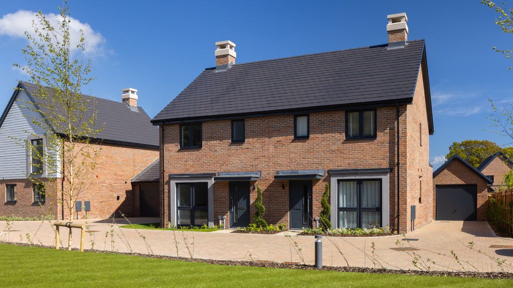 3 bed semi-detached house for sale"The Rose" at Tawny Owl Way, Hambrook PO18