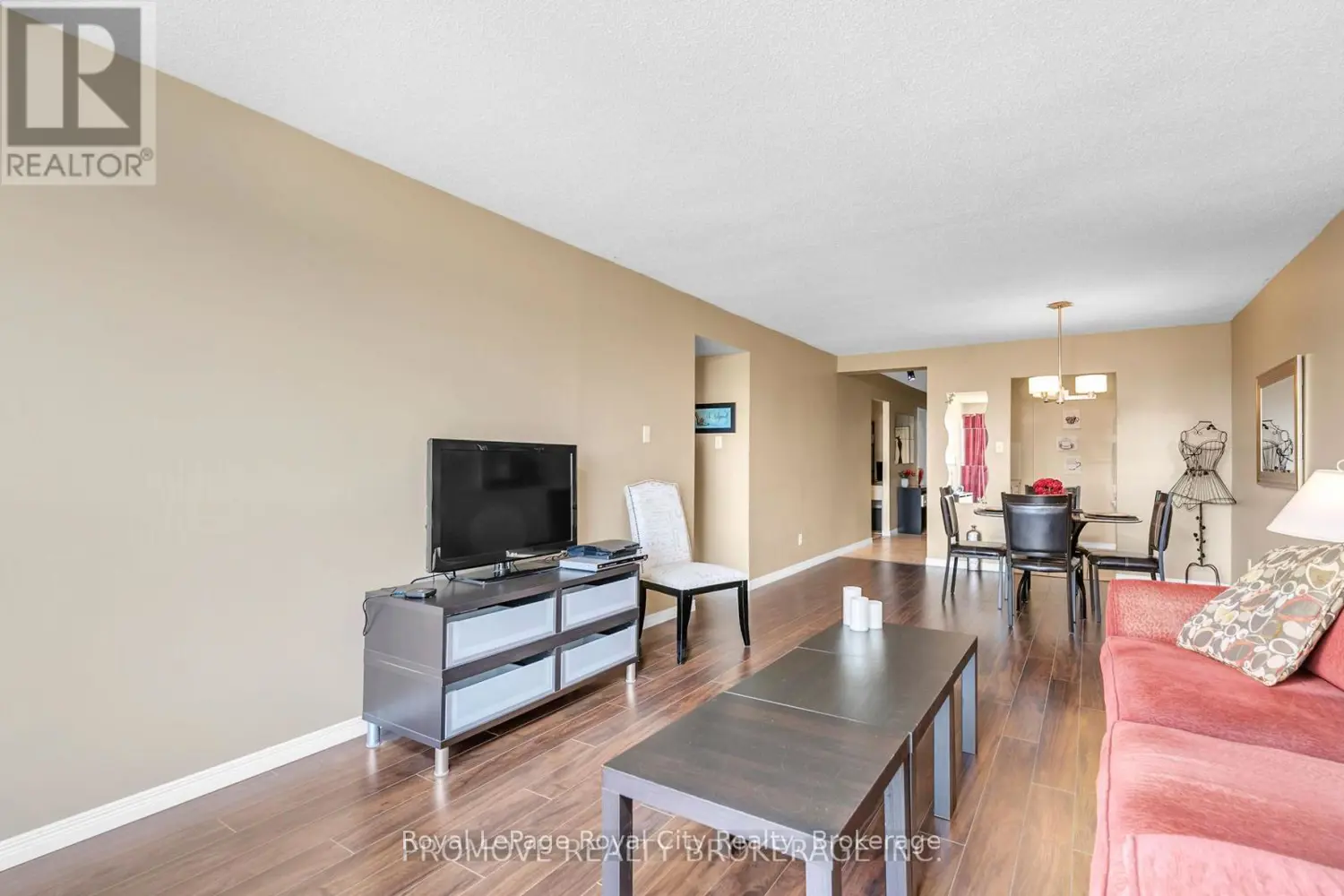 358 Waterloo Avenue 906 photo 4