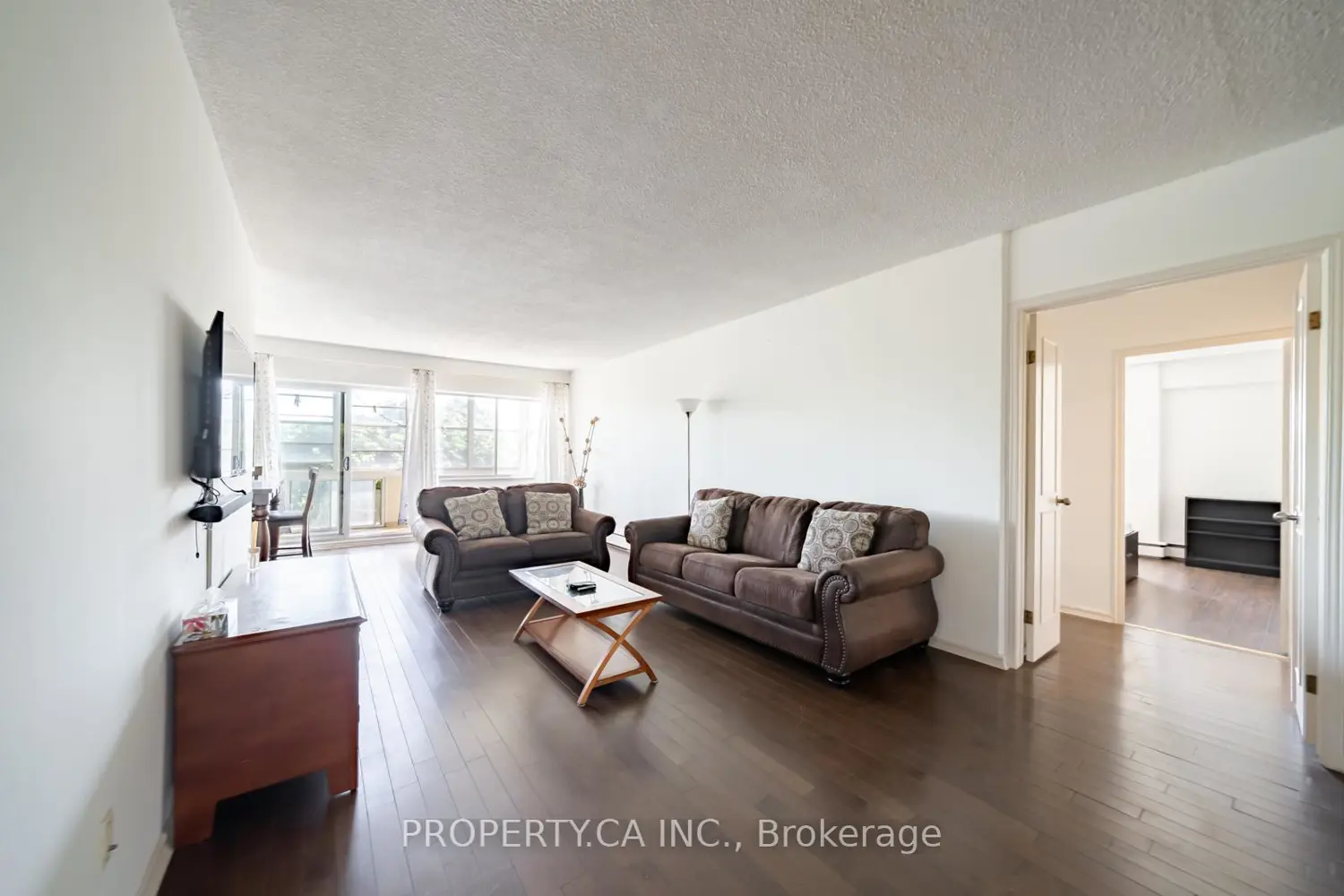 45 Westmount Road 404