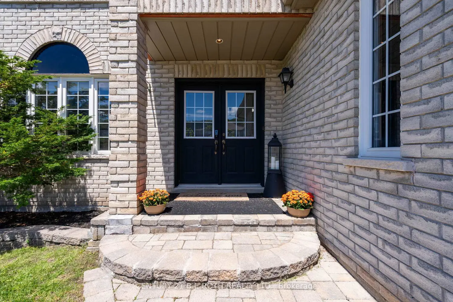 22 Silvercreek Crescent
