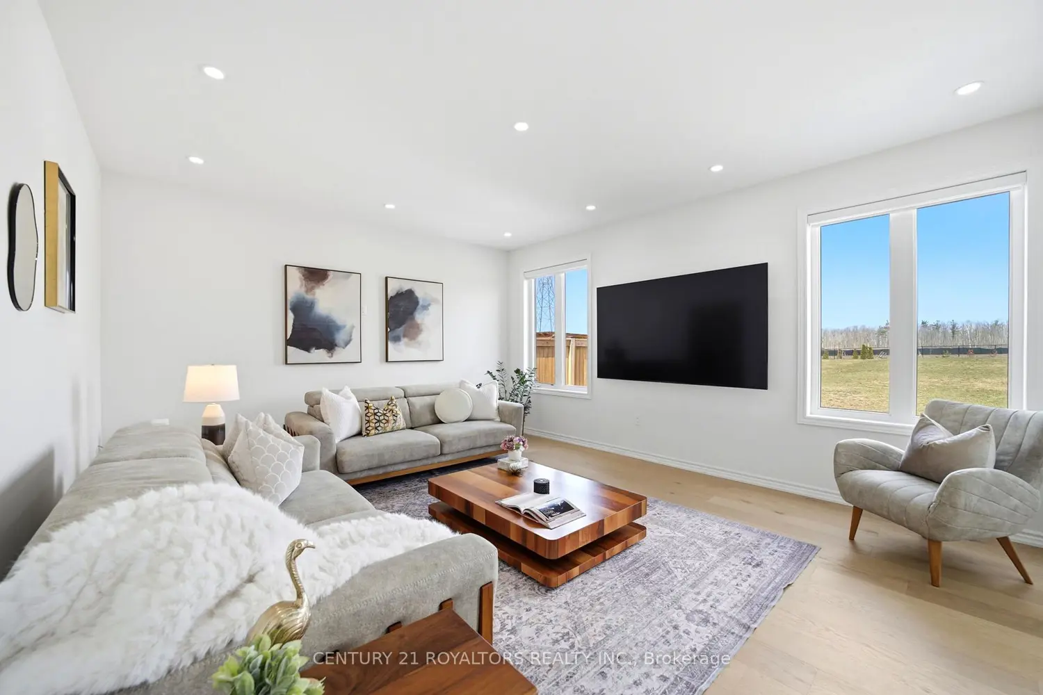 107 Rugman Crescent photo 5