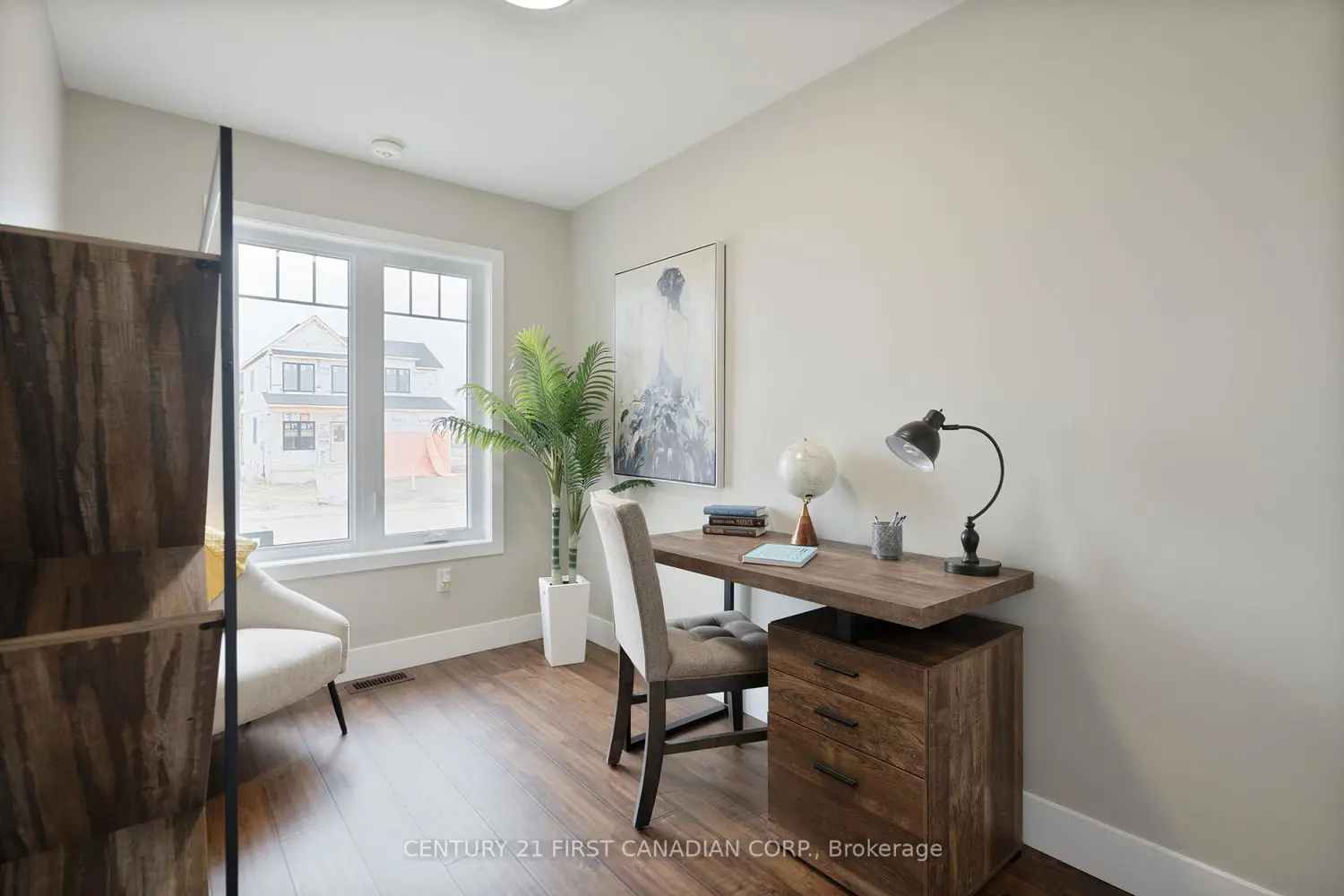 44 Postma Crescent photo 2
