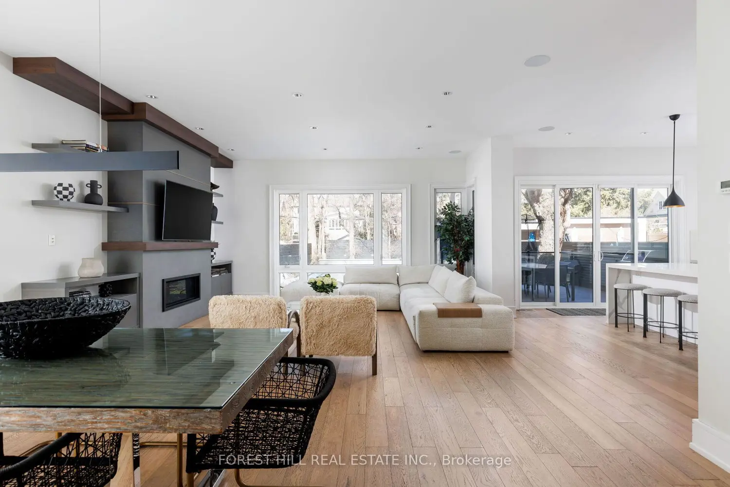 8 Nora Road photo 3