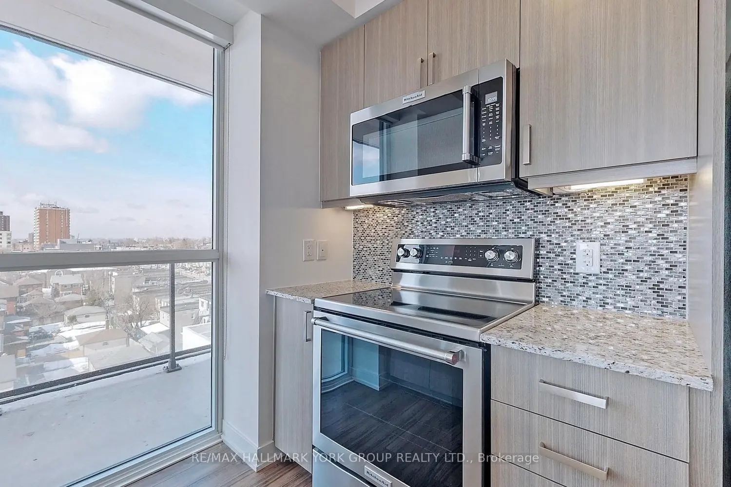 1603 Eglinton Avenue 705 photo 2