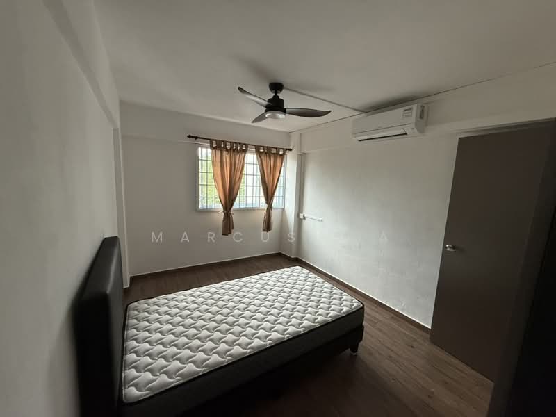 737 Yishun Street 72 photo 2