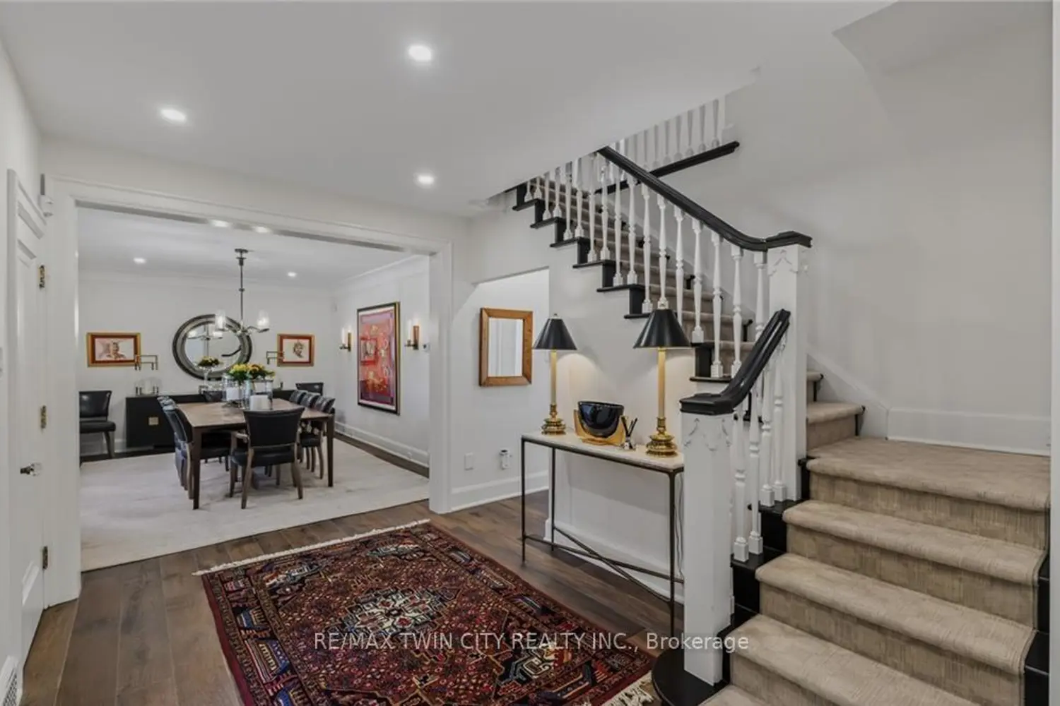 19 Inwood Drive photo 3