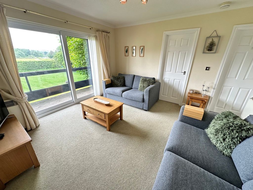 2 bed flat for saleHay Road, Brecon LD3 photo 3