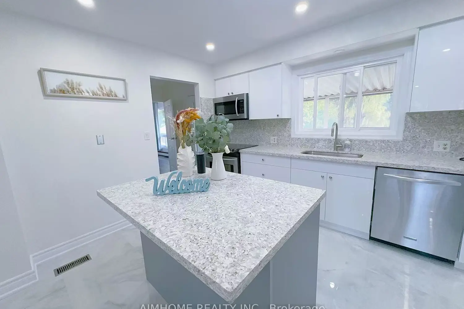 151 Riveredge Drive photo 4