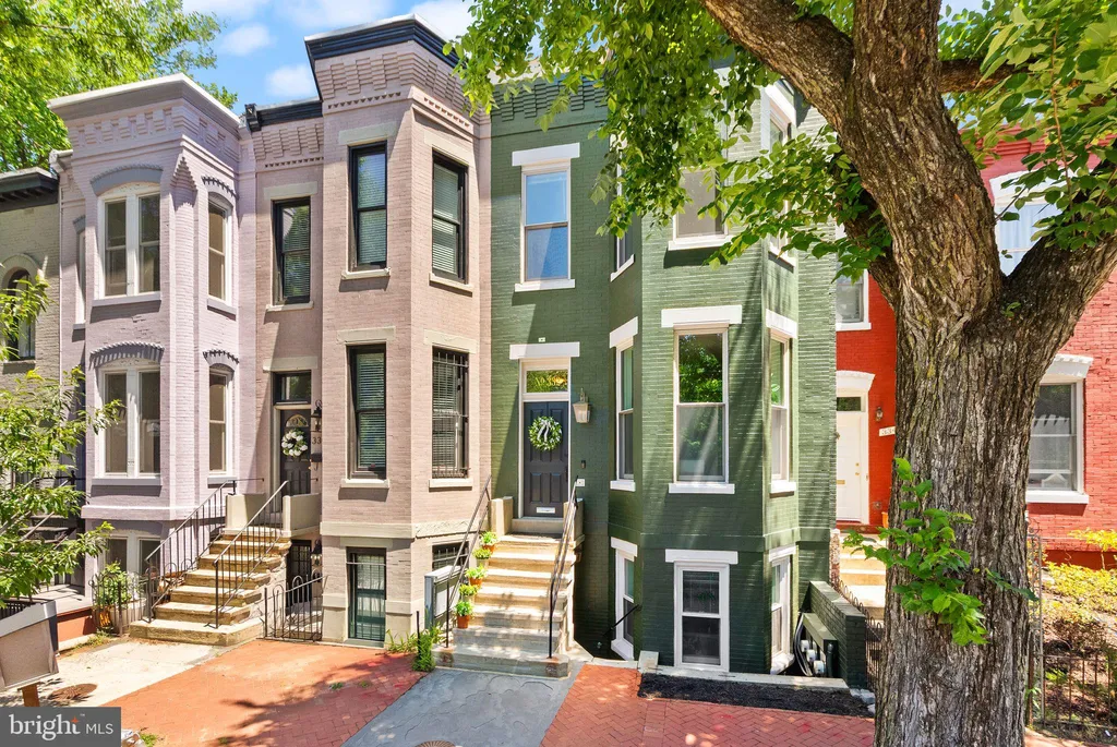 332 11th Street SE, Washington, DC 20003 photo 2