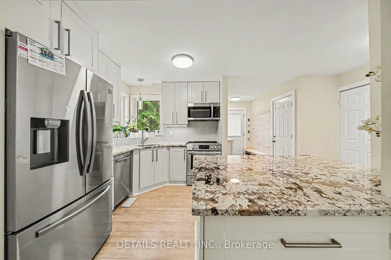 13 Willowview Way photo 5