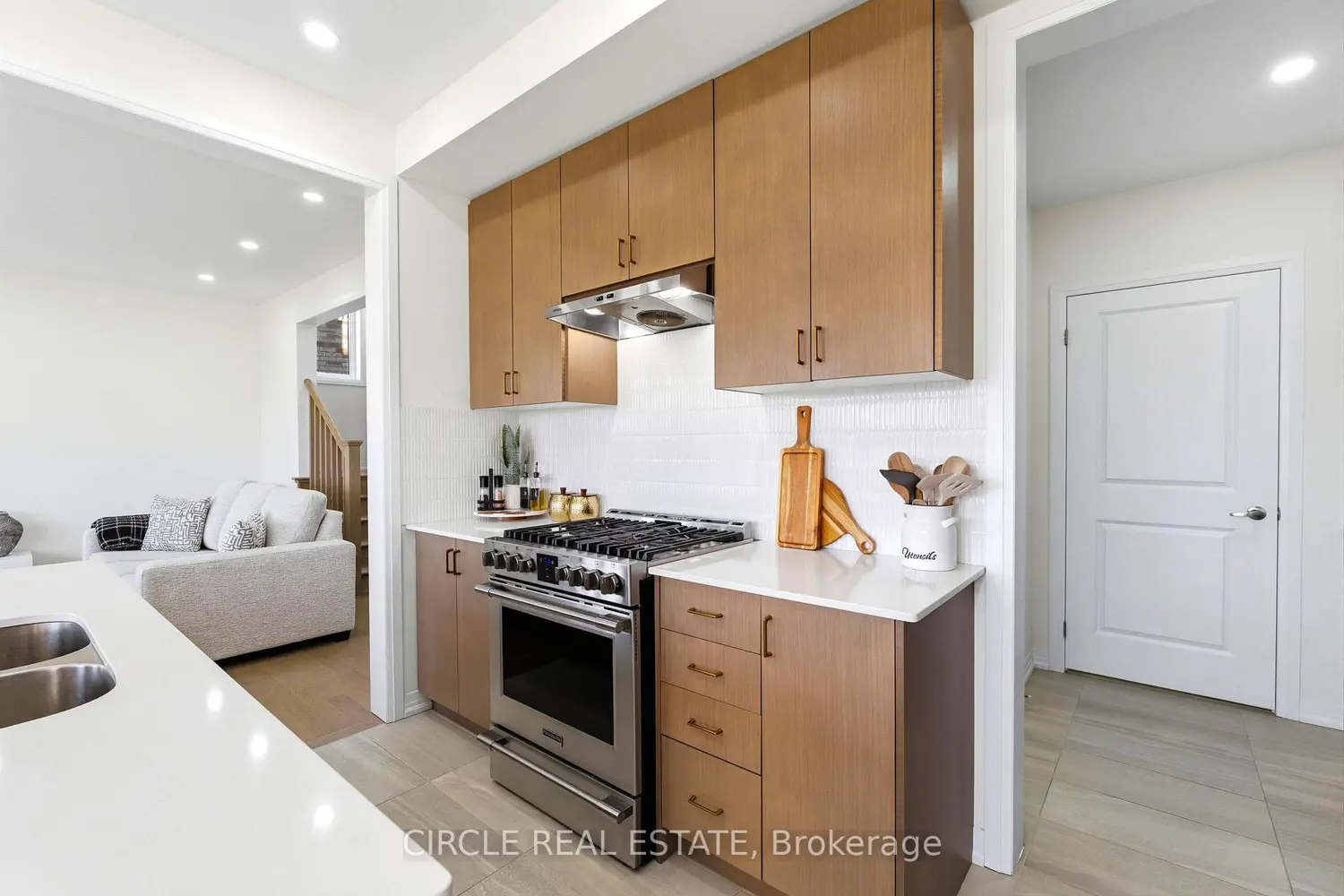56 Langridge Way photo 5