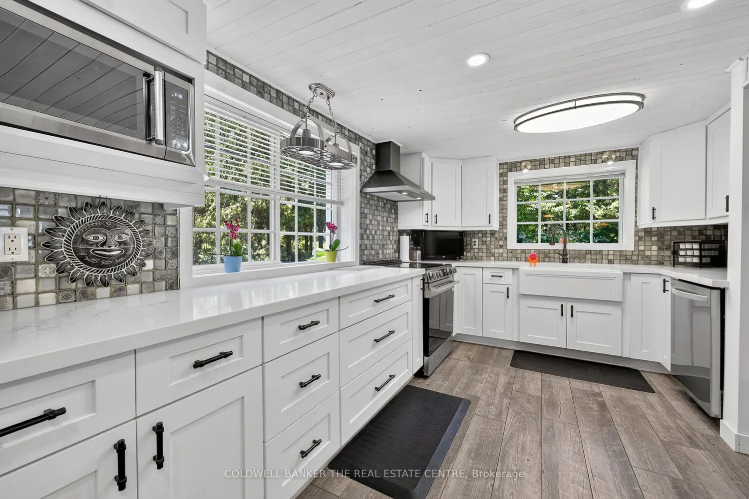 1057 Severn River Road photo 2
