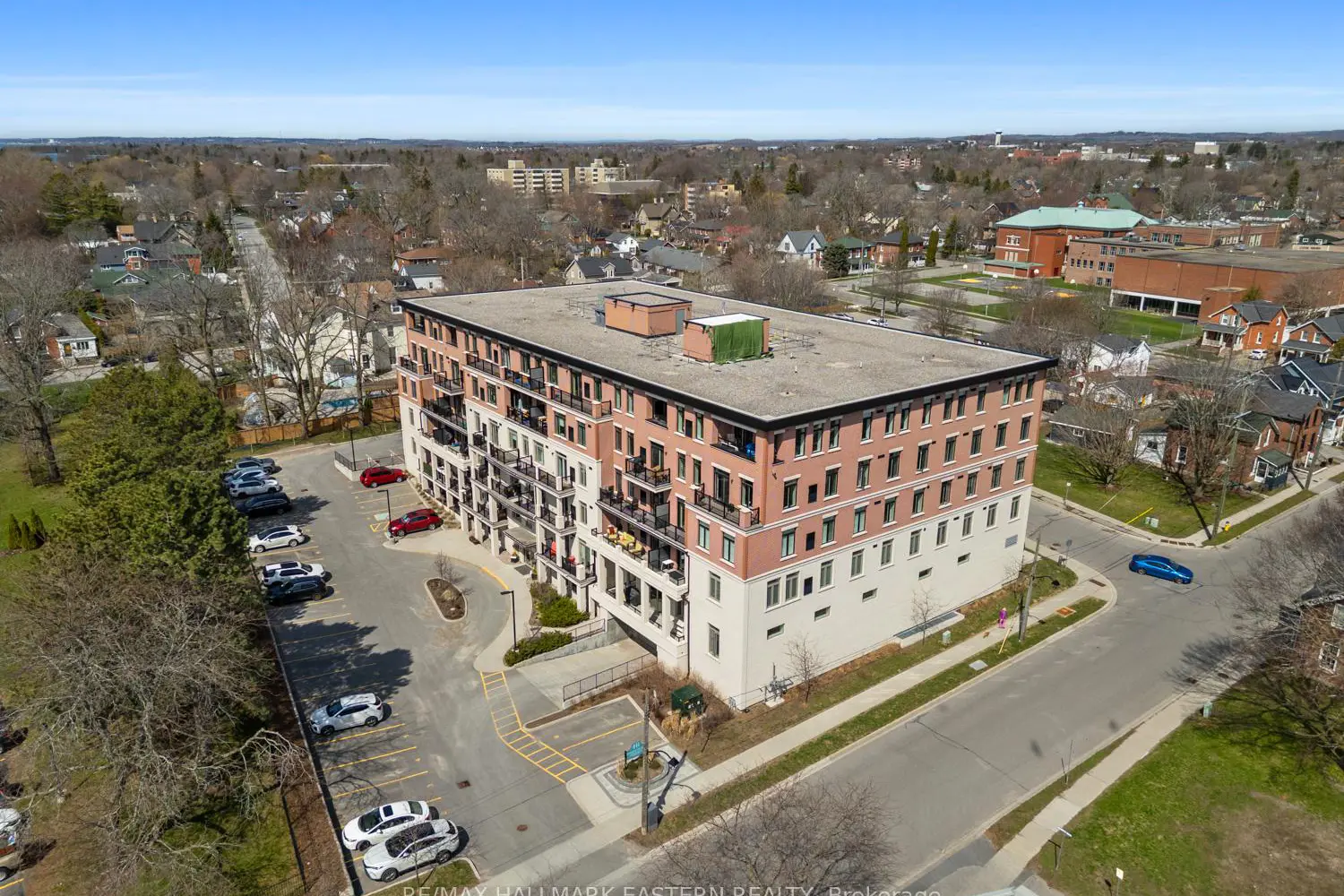 135 Orr Street #407 photo 4