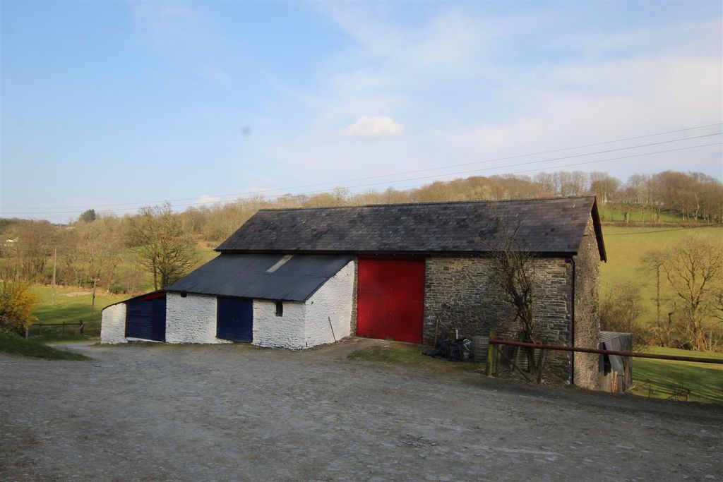 4 bed farm for saleCwmann, Lampeter SA48 photo 2