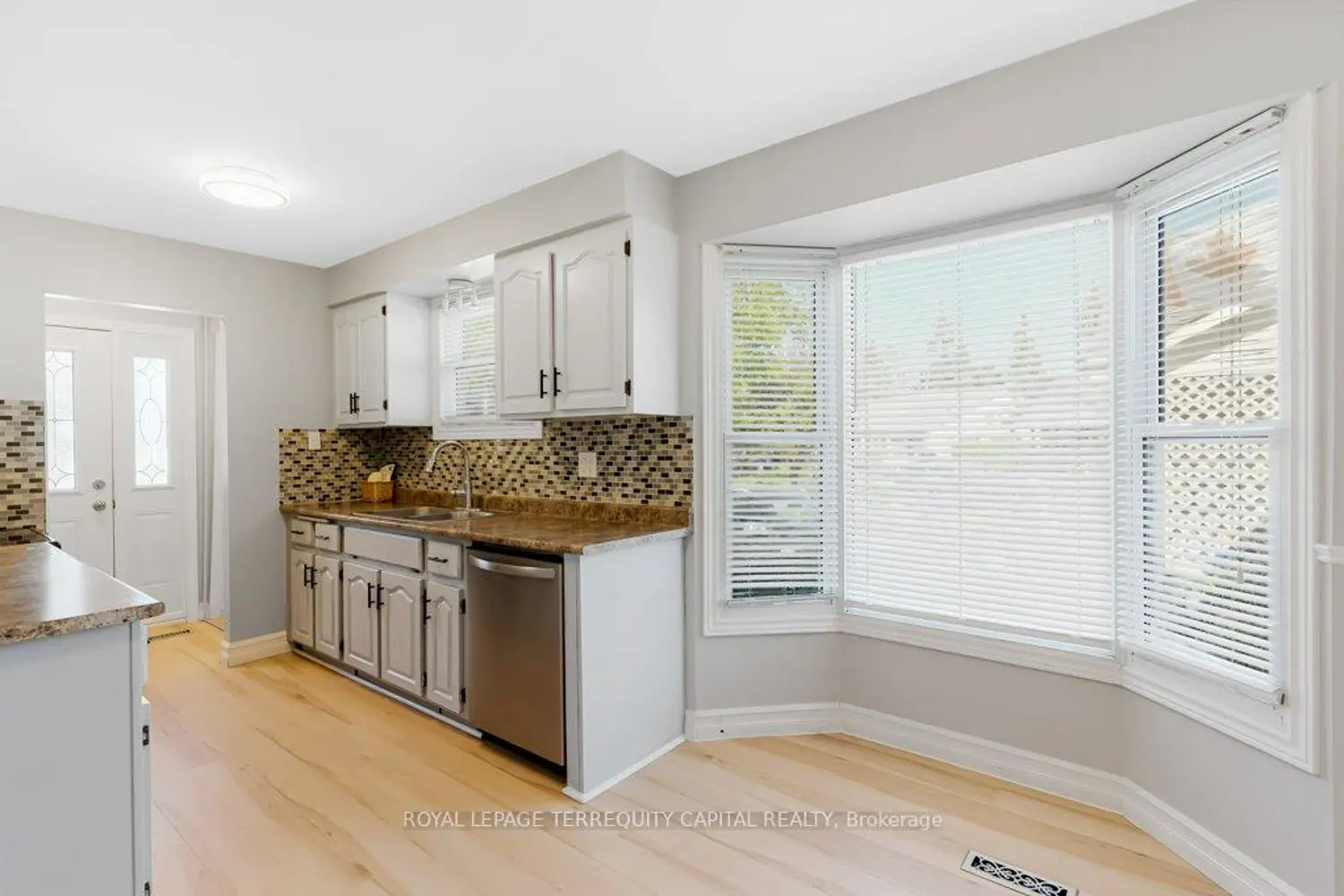 101 Northlake Place B photo 4