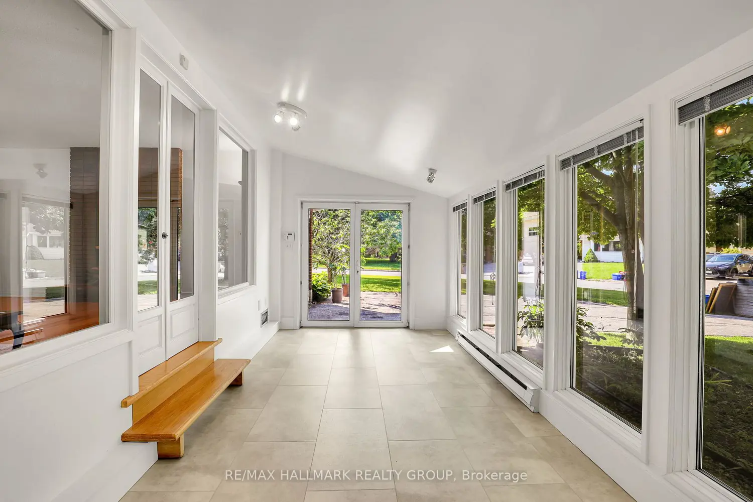 37 Lyall Street photo 5