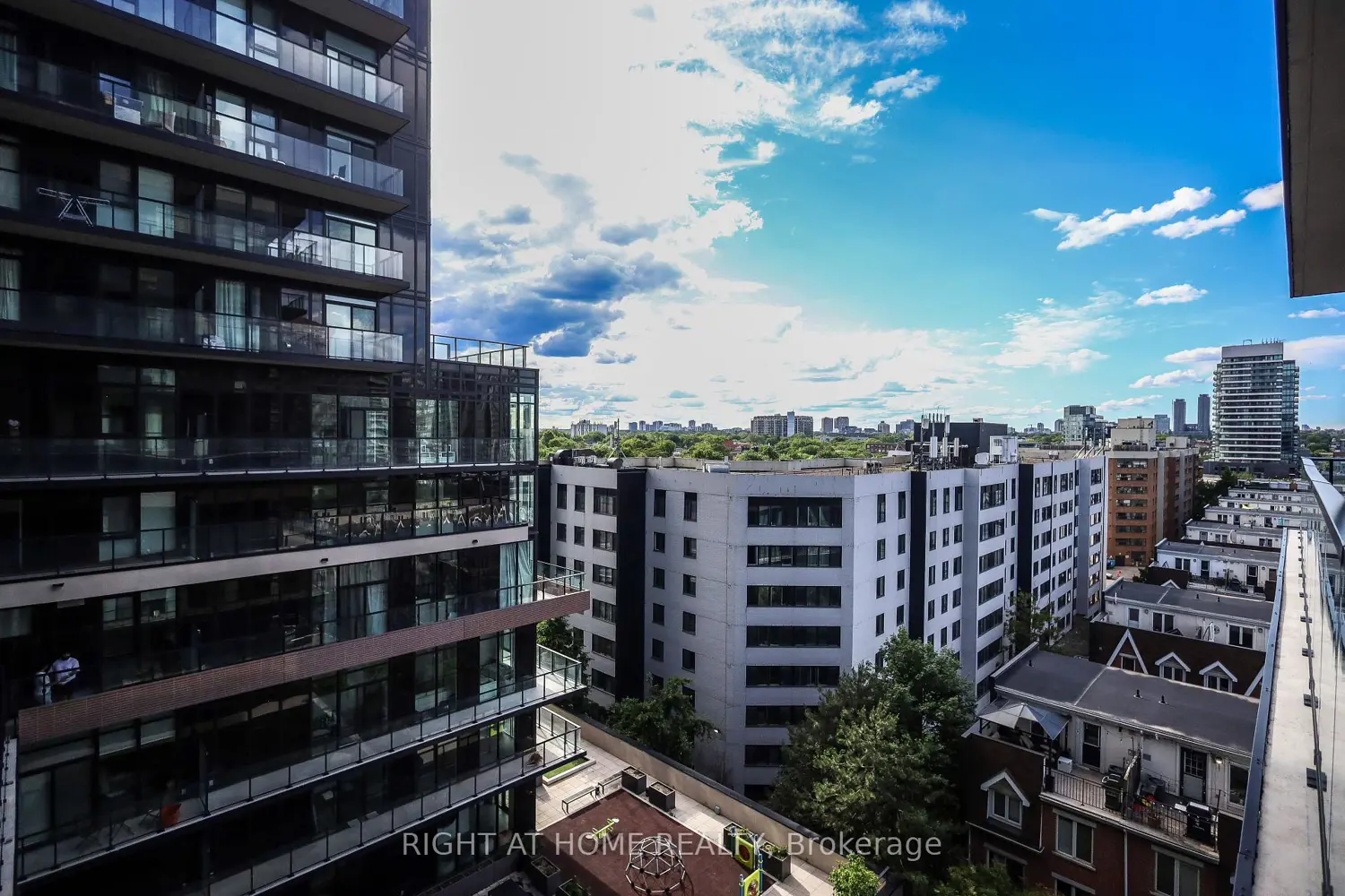 285 Dufferin Street 704 photo 5