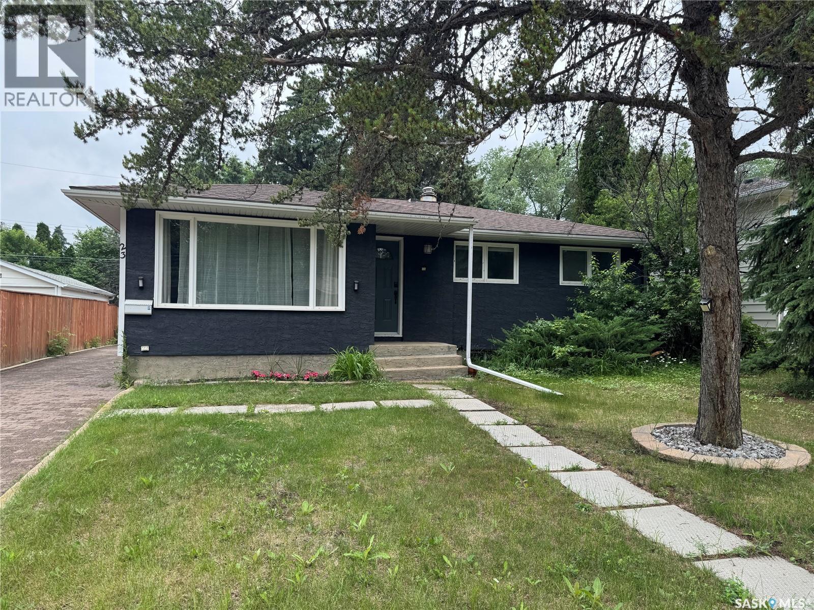23 Dunning CRESCENT