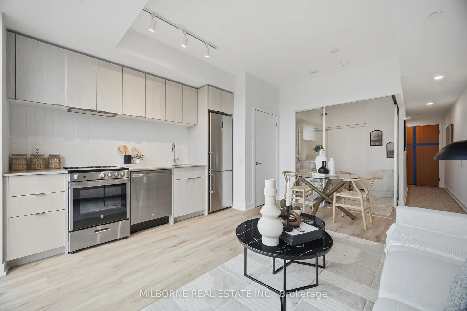 1660 Bloor Street 708 photo 2