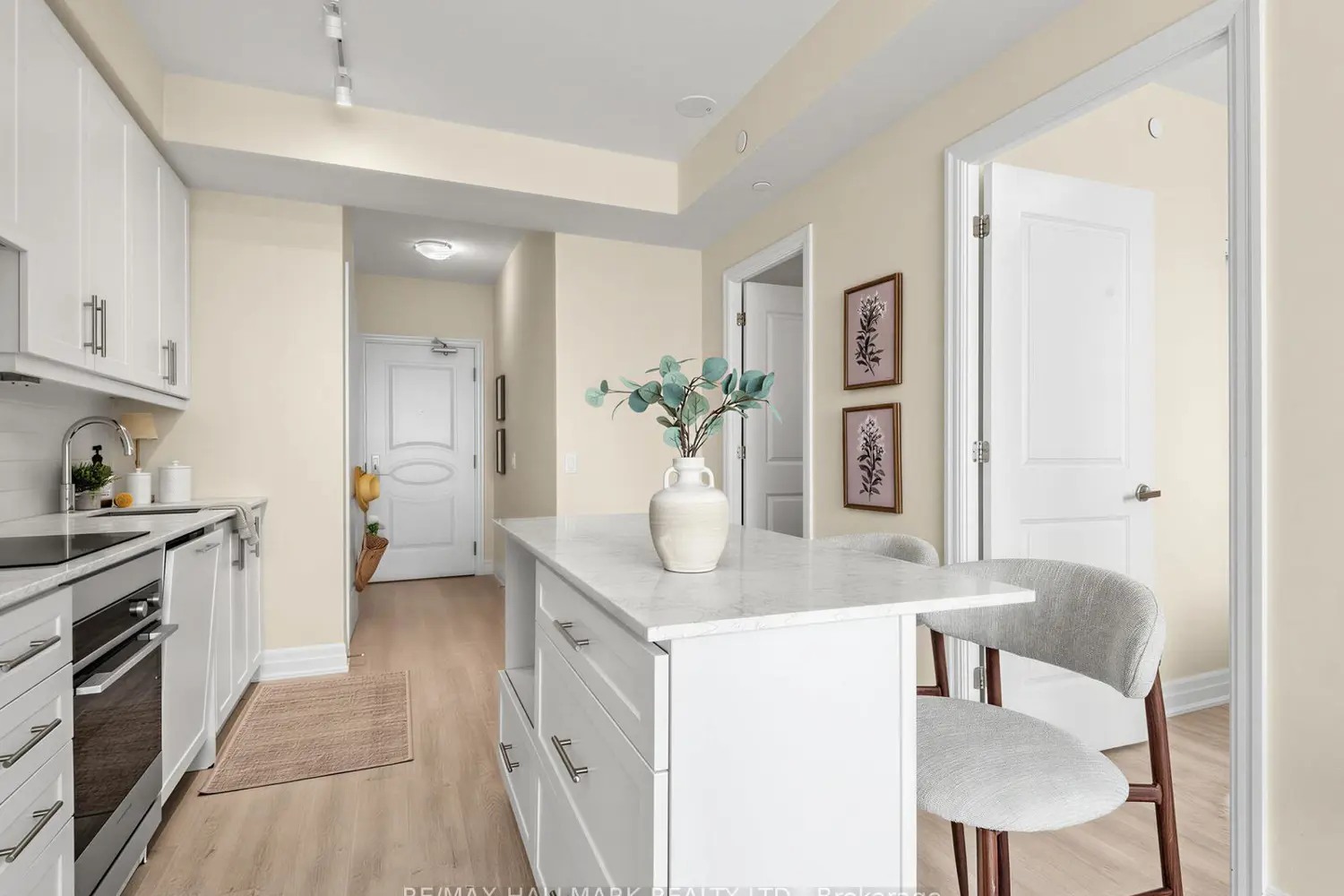9085 Jane Street 1507 photo 4