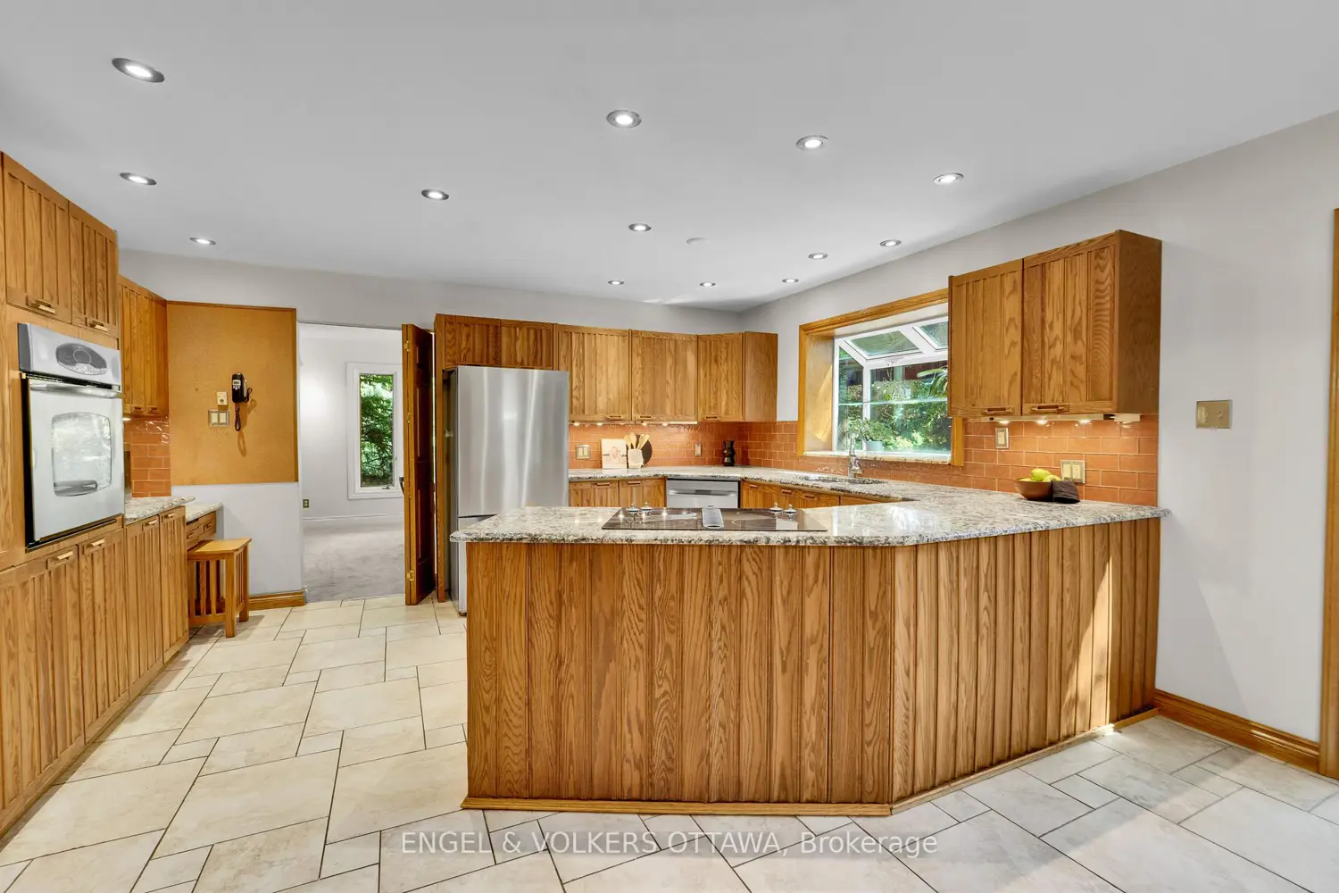 7 Mid Pines Grove photo 3