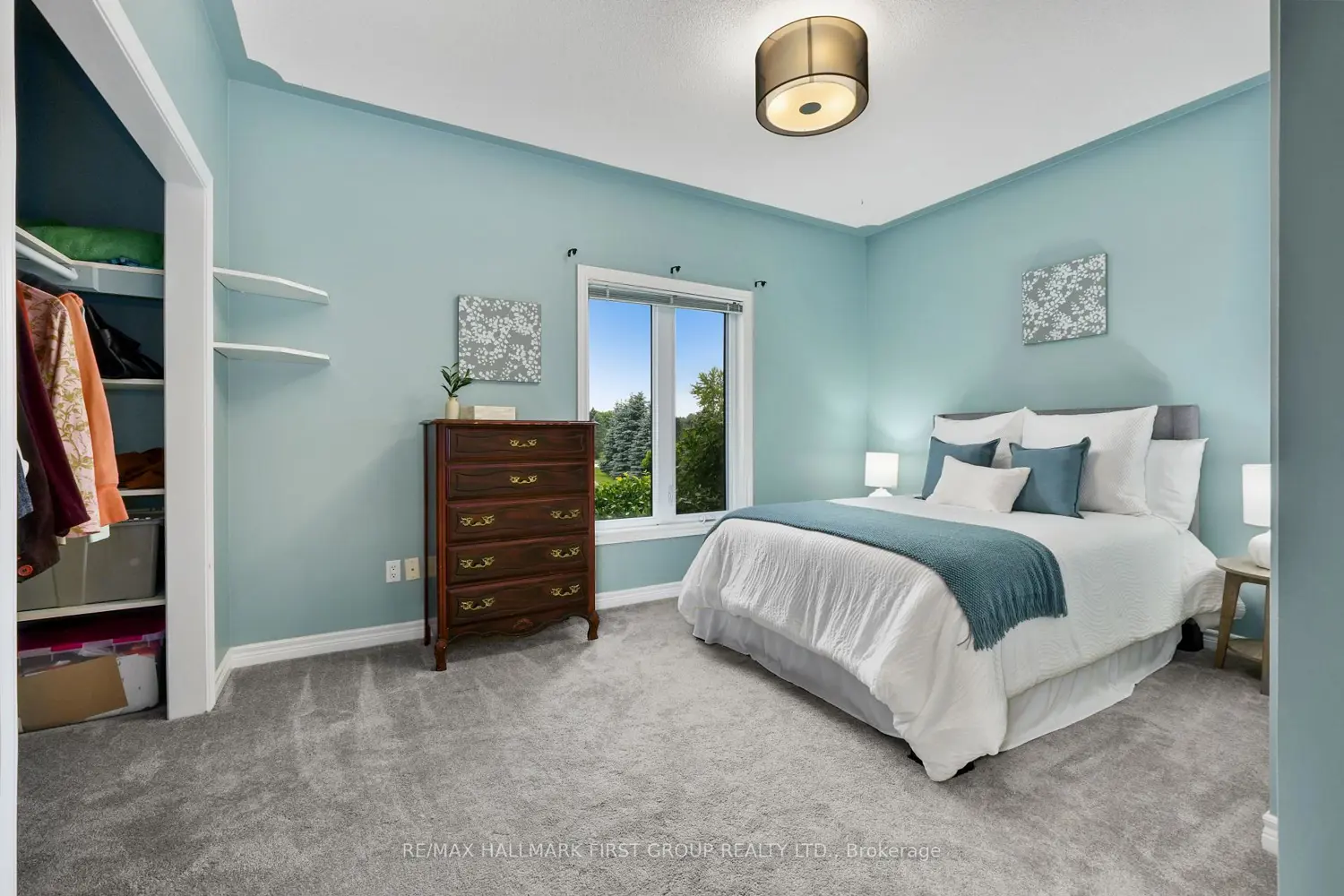 3211 Charbrook Crescent photo 5