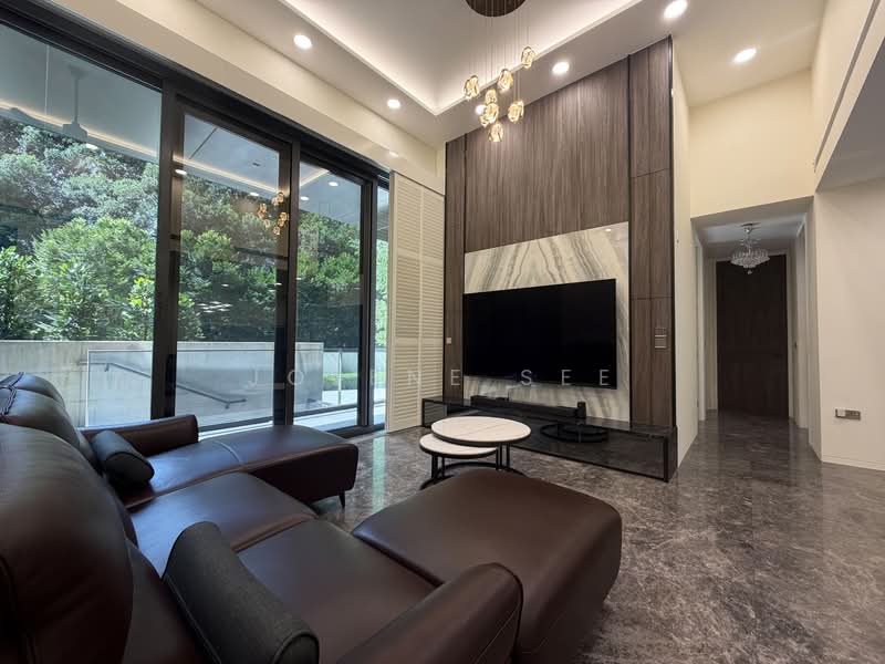 19 Nassim Hill photo 2