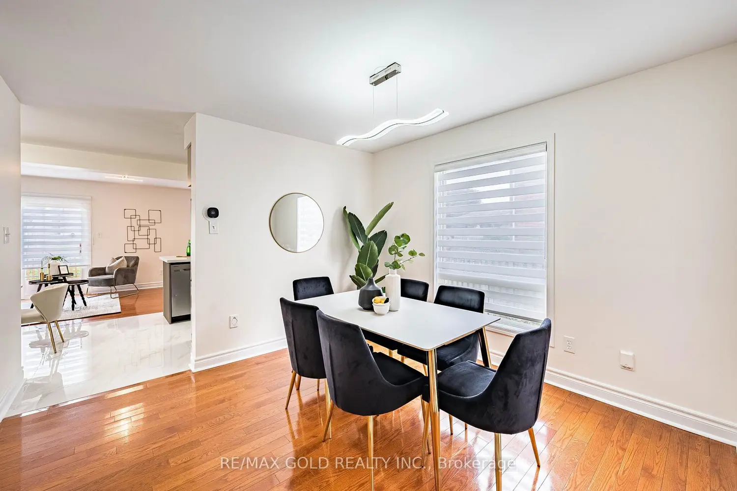 76 Secord Crescent photo 4