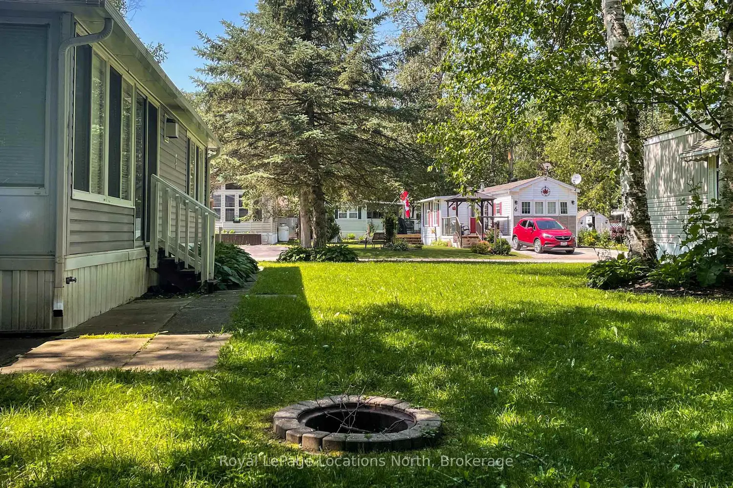 3 Prince Rupert Avenue photo 2
