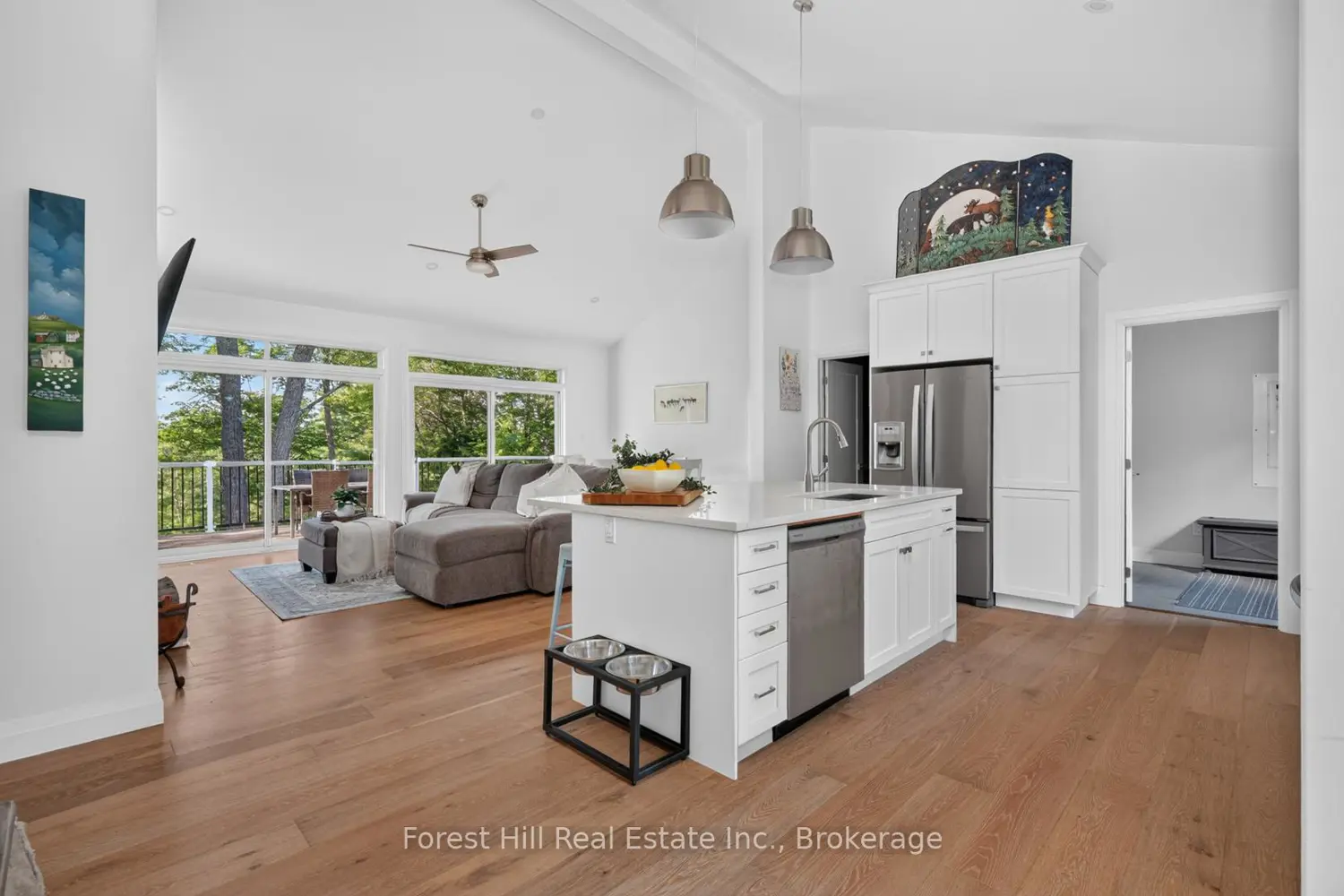 1065 Pine Lane photo 4