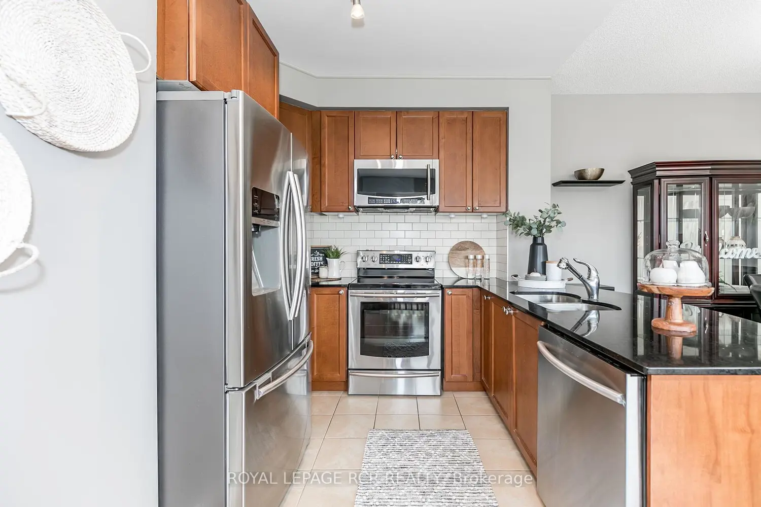 699 Aberdeen Boulevard 608 photo 4