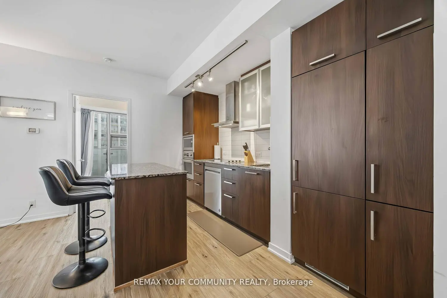 14 York Street 2302 photo 5