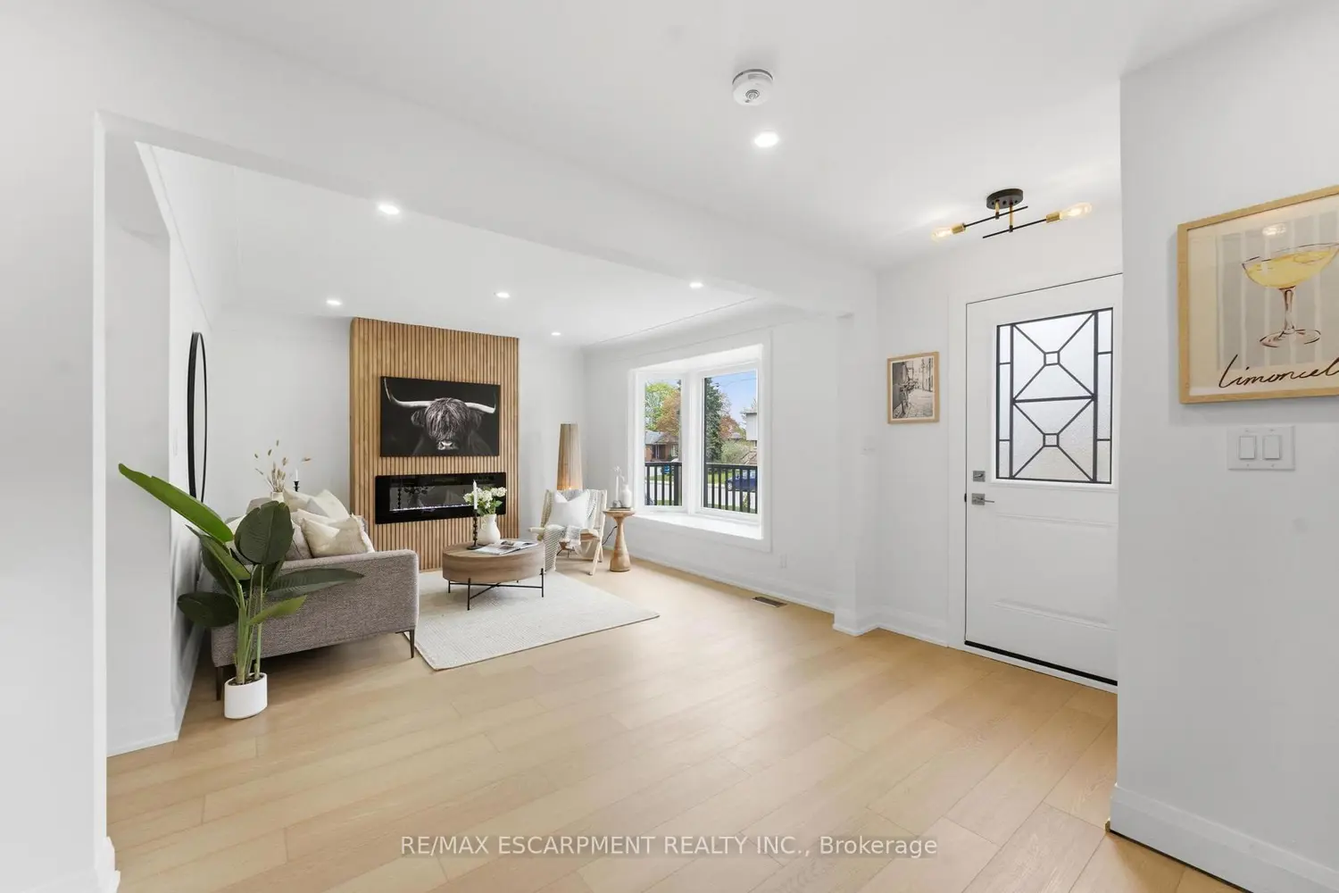 374 East 13Th Street photo 5