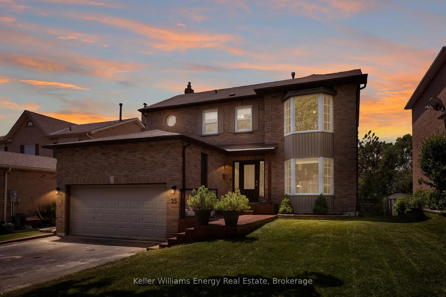25 Fieldview Crescent