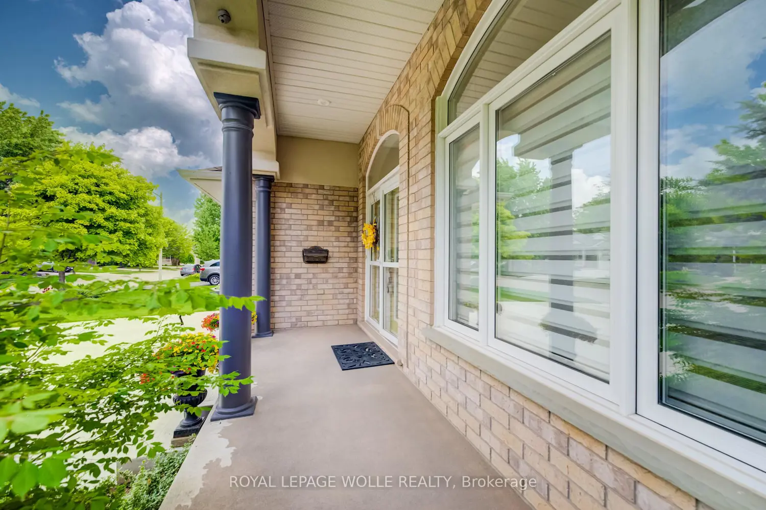 517 Starboard Crescent photo 4