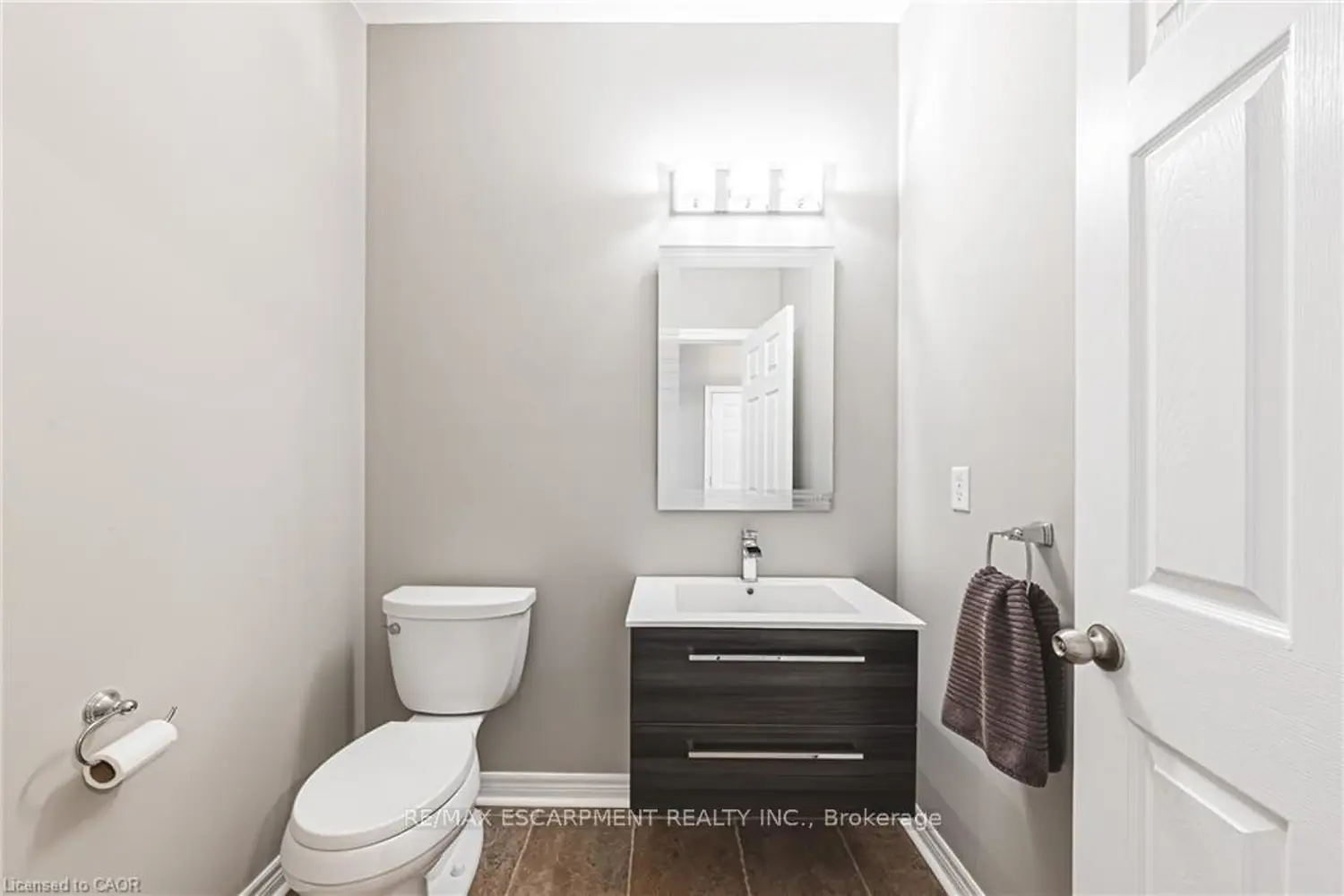 2178 Berwick Drive photo 3
