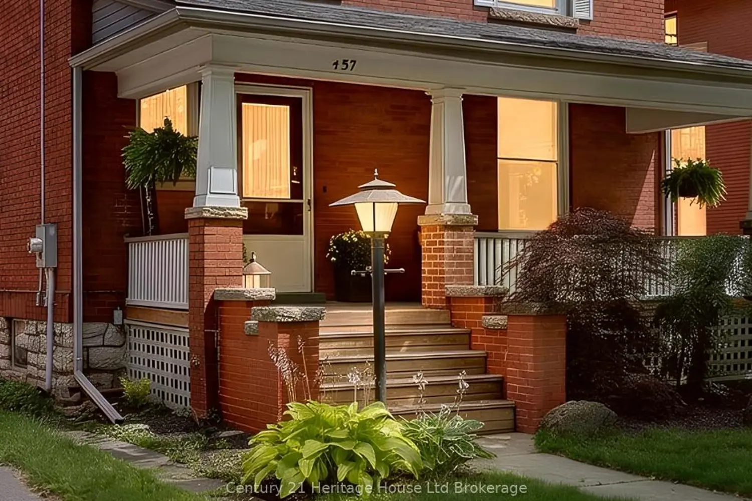 457 Buller Street photo 2