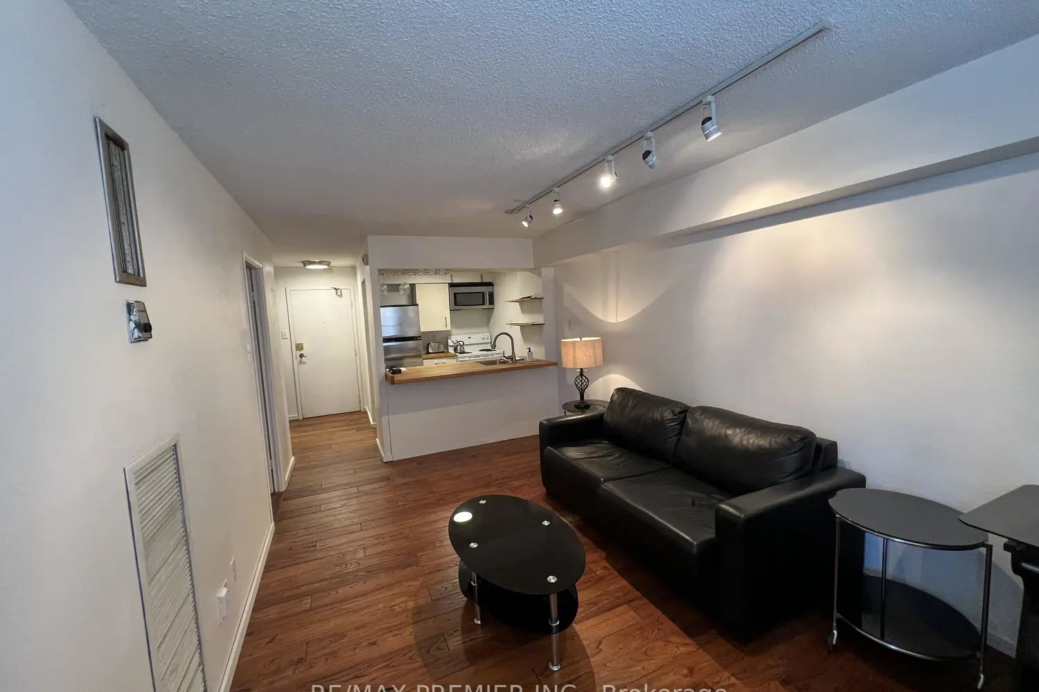 80 St Patrick Street 718 photo 4