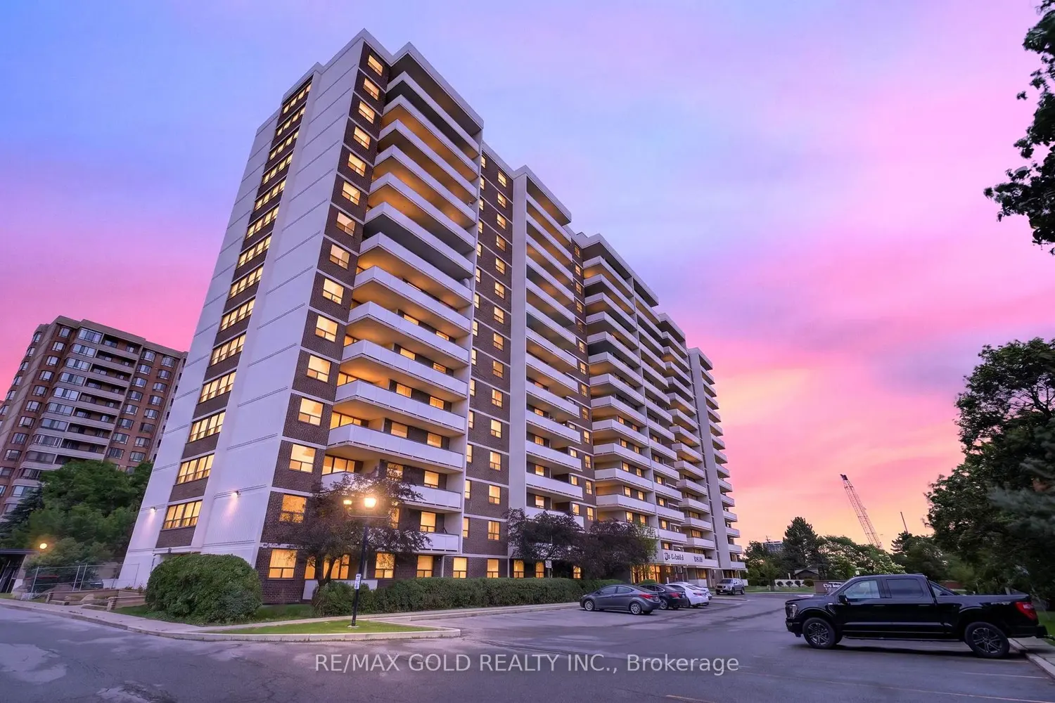 3 Lisa Street 1109 photo 2